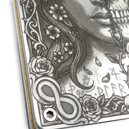 Moxxley MX-402 engraved credit card holder – tattoo design close-up detail (front)