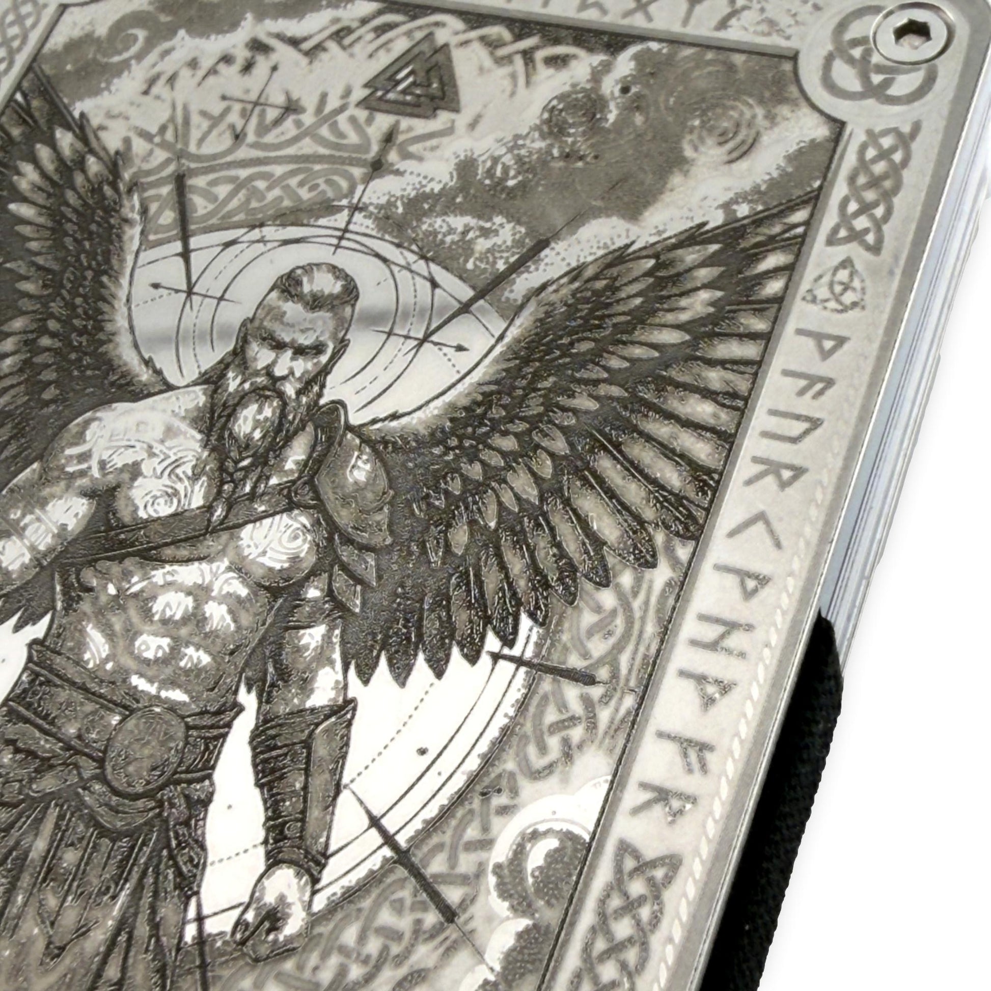 Moxxley MX-413 engraved credit card holder – tattoo design close-up detail (front)