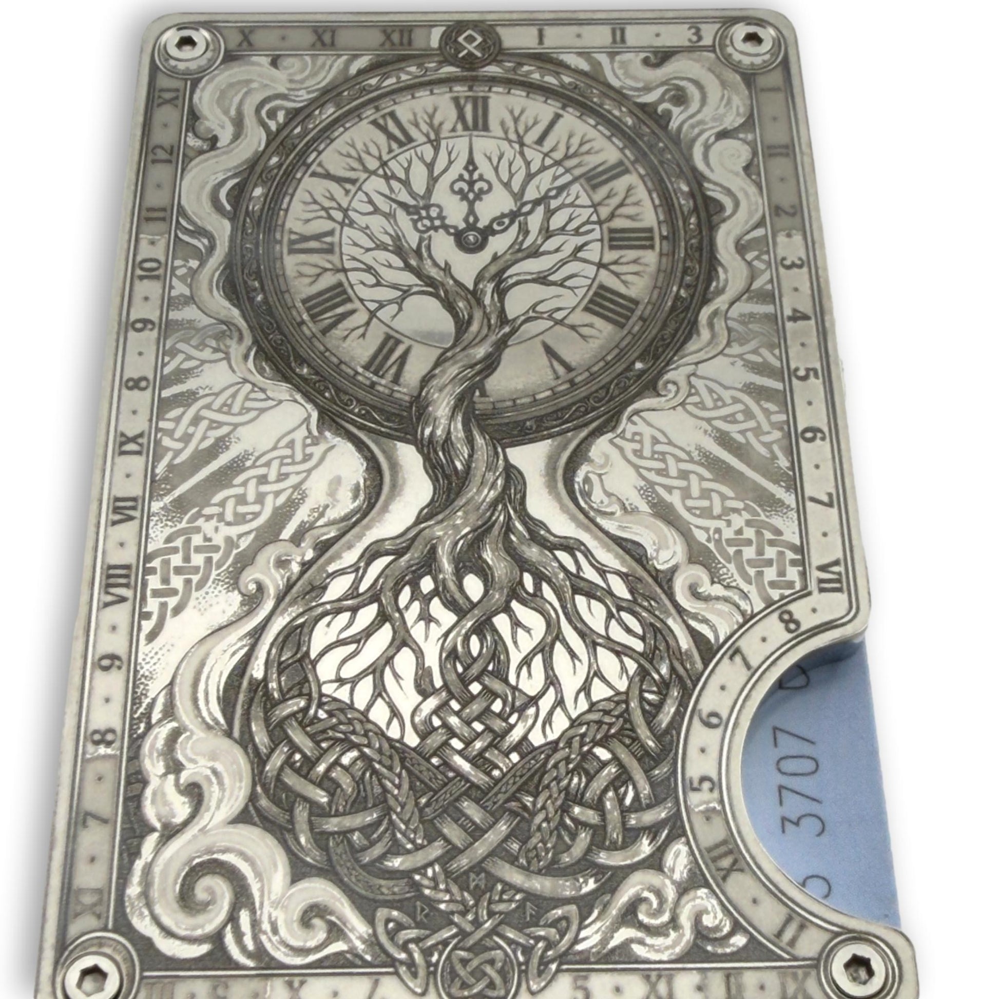 Moxxley MX-414 engraved credit card holder – tattoo design close-up detail (front)