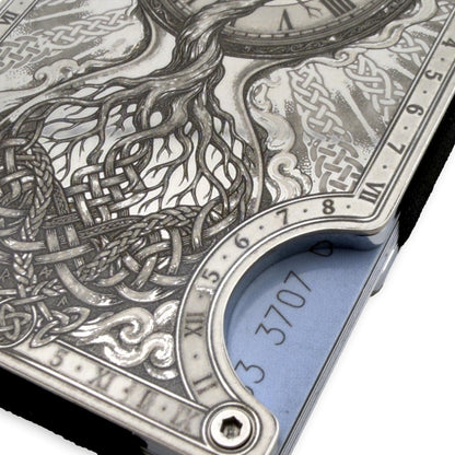 Moxxley MX-414 engraved credit card holder – tattoo design close-up detail (front)