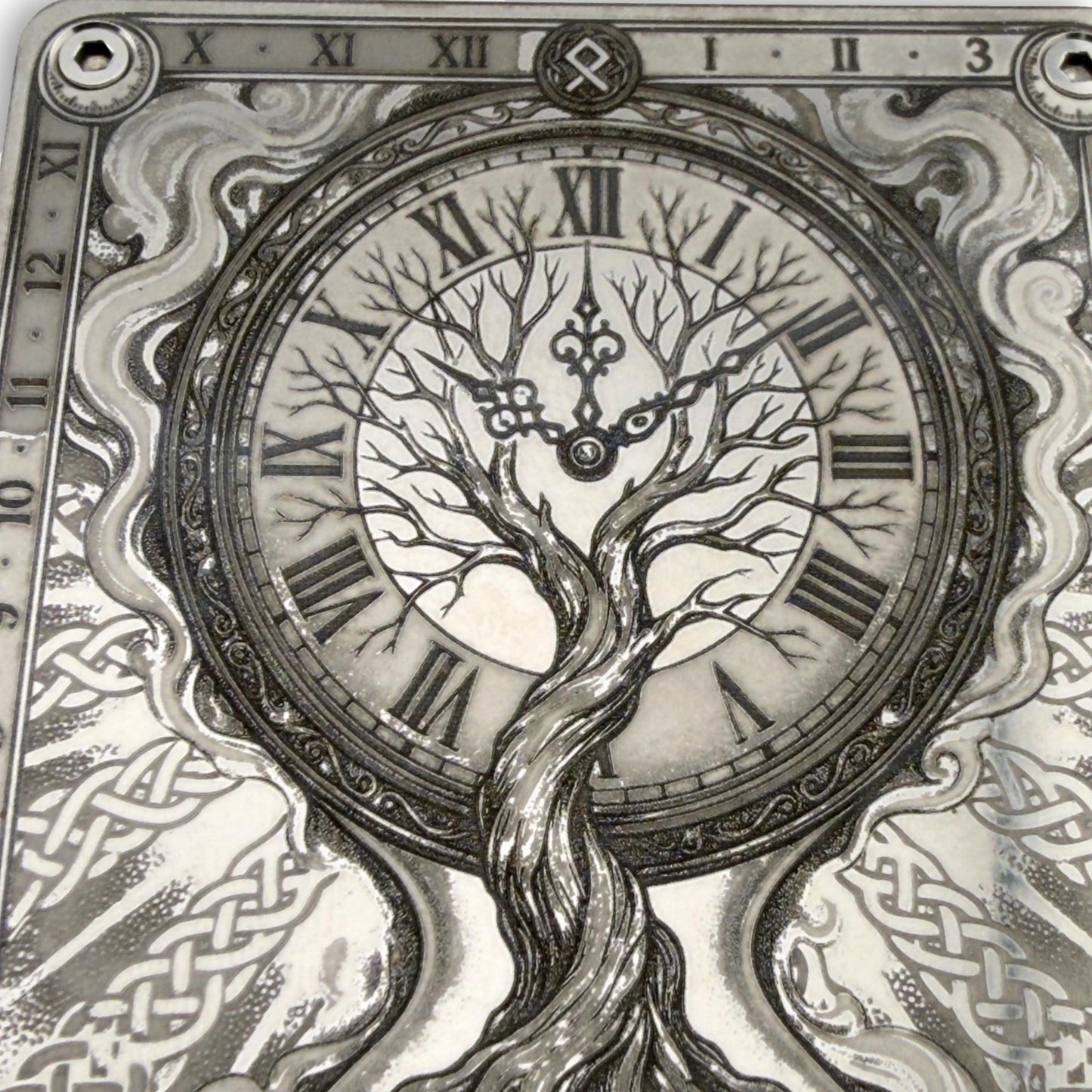 Moxxley MX-414 engraved credit card holder – tattoo design close-up detail (front)