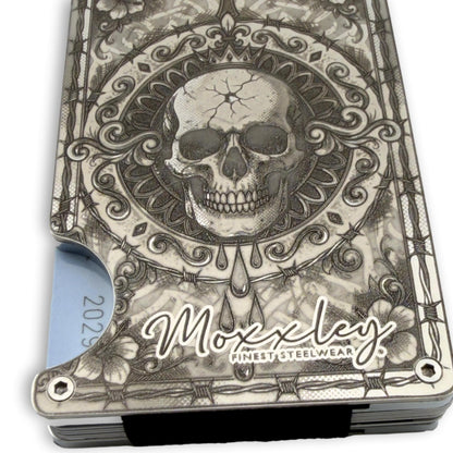 Moxxley MX-406 stainless steel card holder – engraving close-up detail (back)