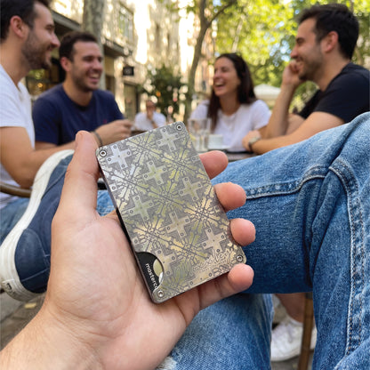 Moxxley MX-304 slim metal credit card holder – 316 stainless steel minimalist wallet