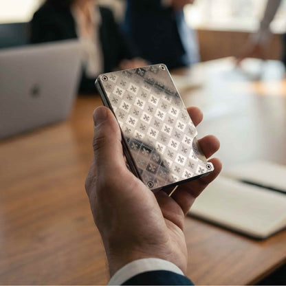 Moxxley MX-200 slim metal credit card holder – 316 stainless steel minimalist wallet with money clip