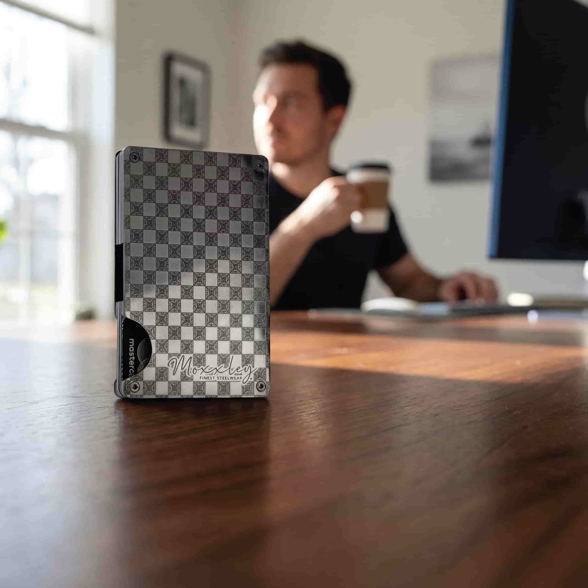 Moxxley MX-204 slim metal credit card holder – 316 stainless steel minimalist wallet with money clip
