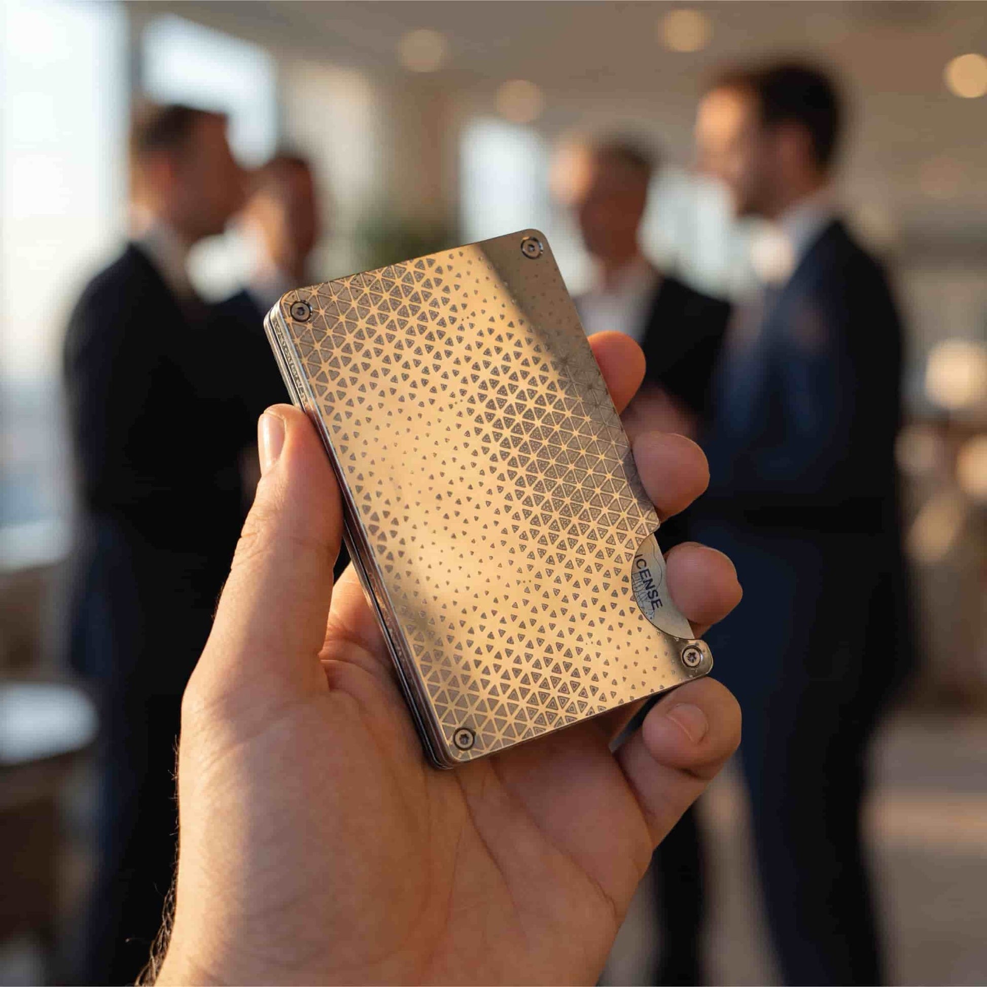 Moxxley MX-300 slim metal credit card holder – 316 stainless steel minimalist wallet with money clip