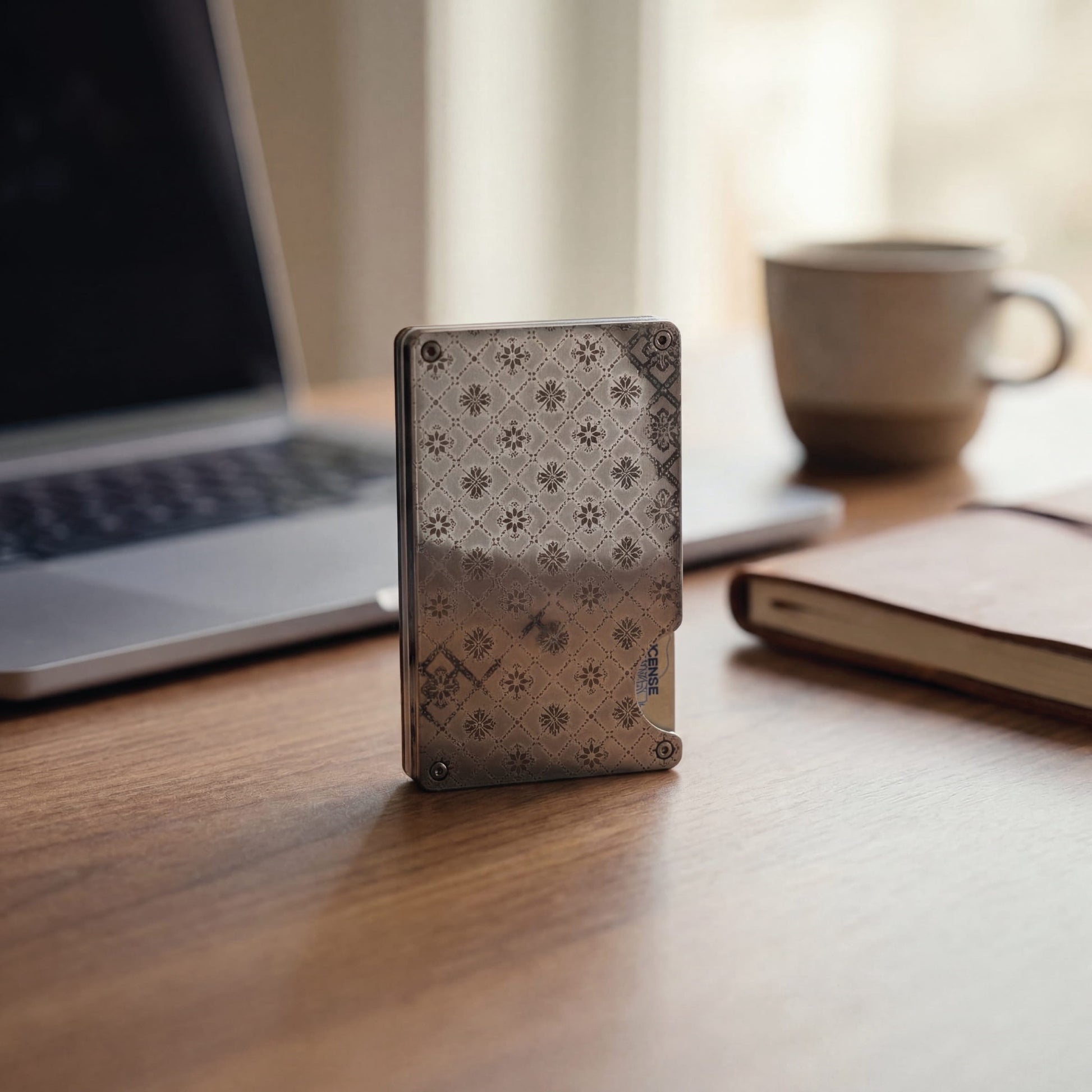 Moxxley MX-302 slim metal credit card holder – 316 stainless steel minimalist wallet with money clip