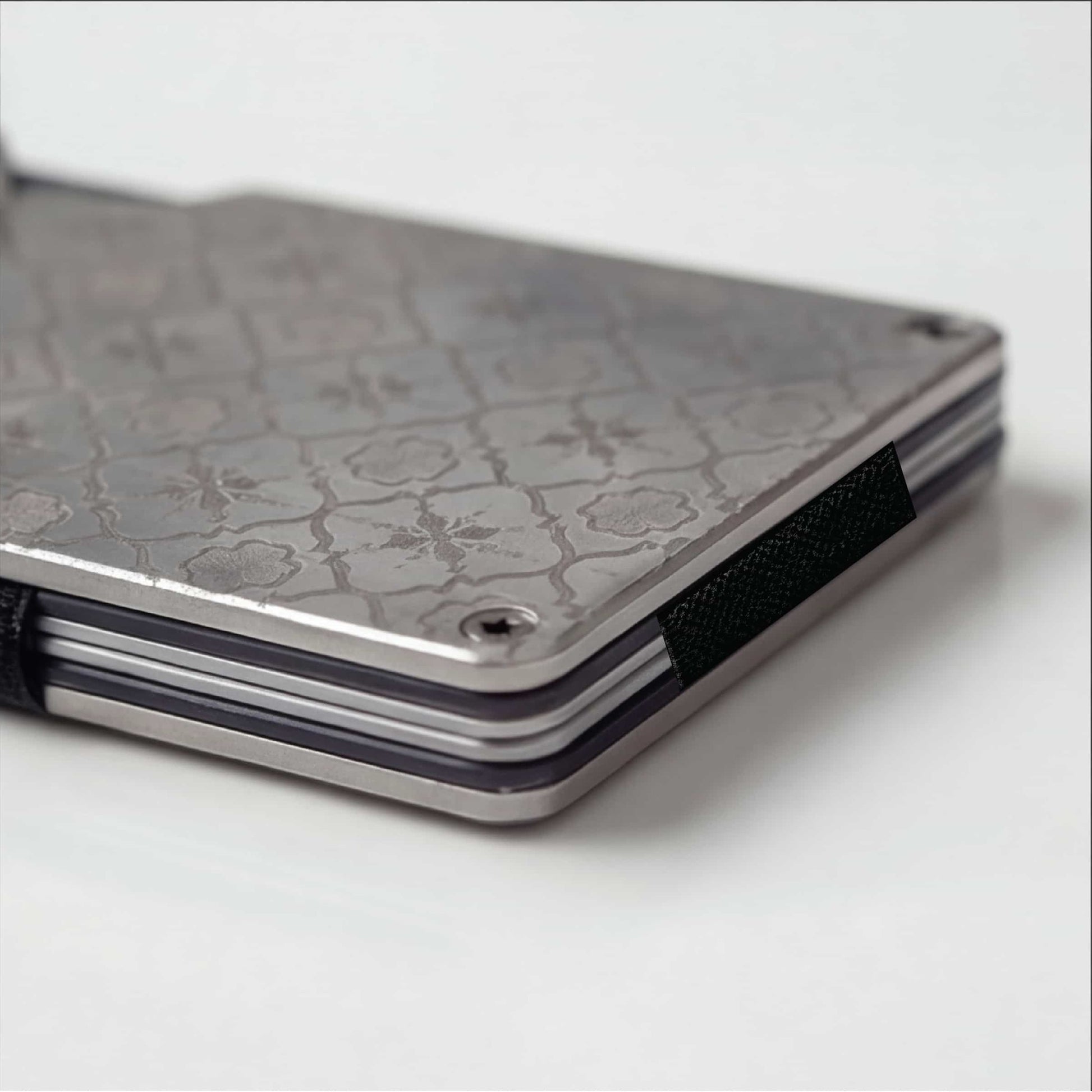 Moxxley MX-305 slim metal credit card holder – 316 stainless steel minimalist wallet with money clip