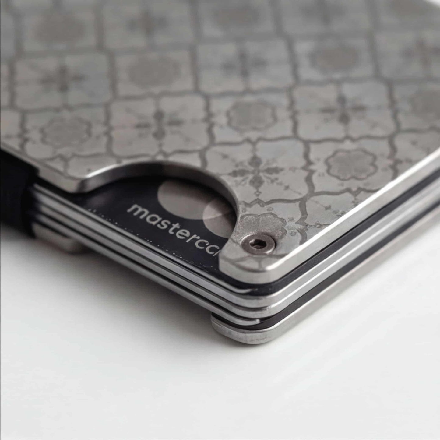 Moxxley MX-305 slim metal credit card holder – 316 stainless steel minimalist wallet with money clip